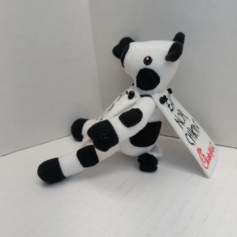 Chick-fil-A Eat Mor Chikin Cow Plush 6 inch and Double Sided Finger Puppet Set